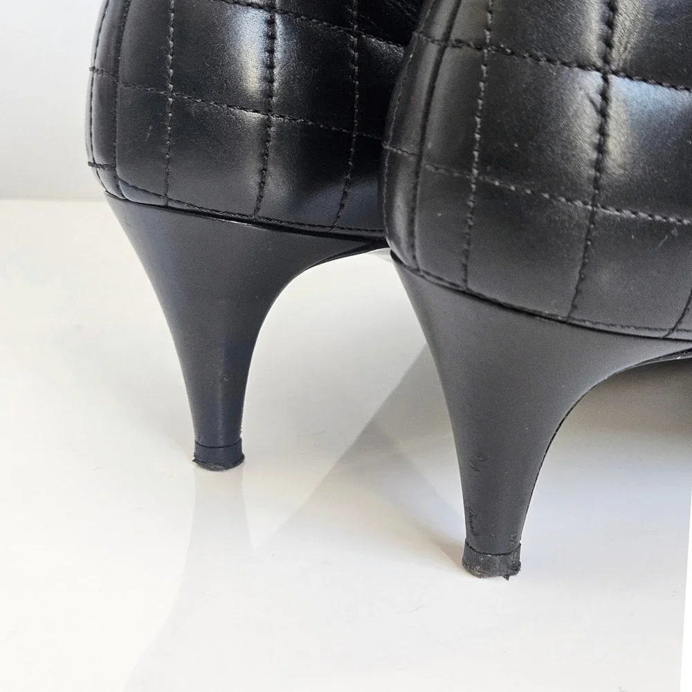 Chanel Black Quilted Leather Cap‎ Toe Ankle Boots Size 38.5 EU Fall Boots